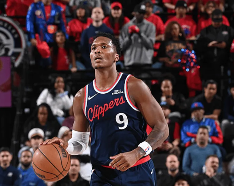 世界杯官方app下载入口-上赛季被横扫！快船23分大胜步行者，结束面对步行者3连败